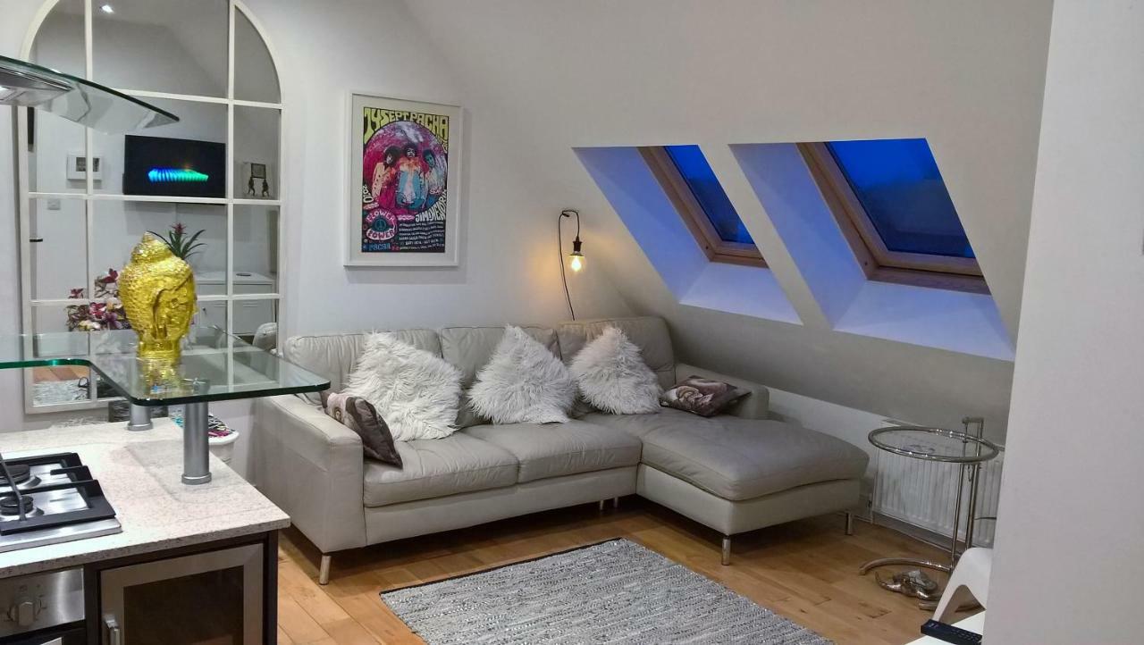 The Sail Loft Apartment วิทสเตเบิล ภายนอก รูปภาพ